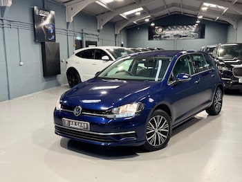 Used Volkswagen Golf 2017 for sale - 75976172: Photo