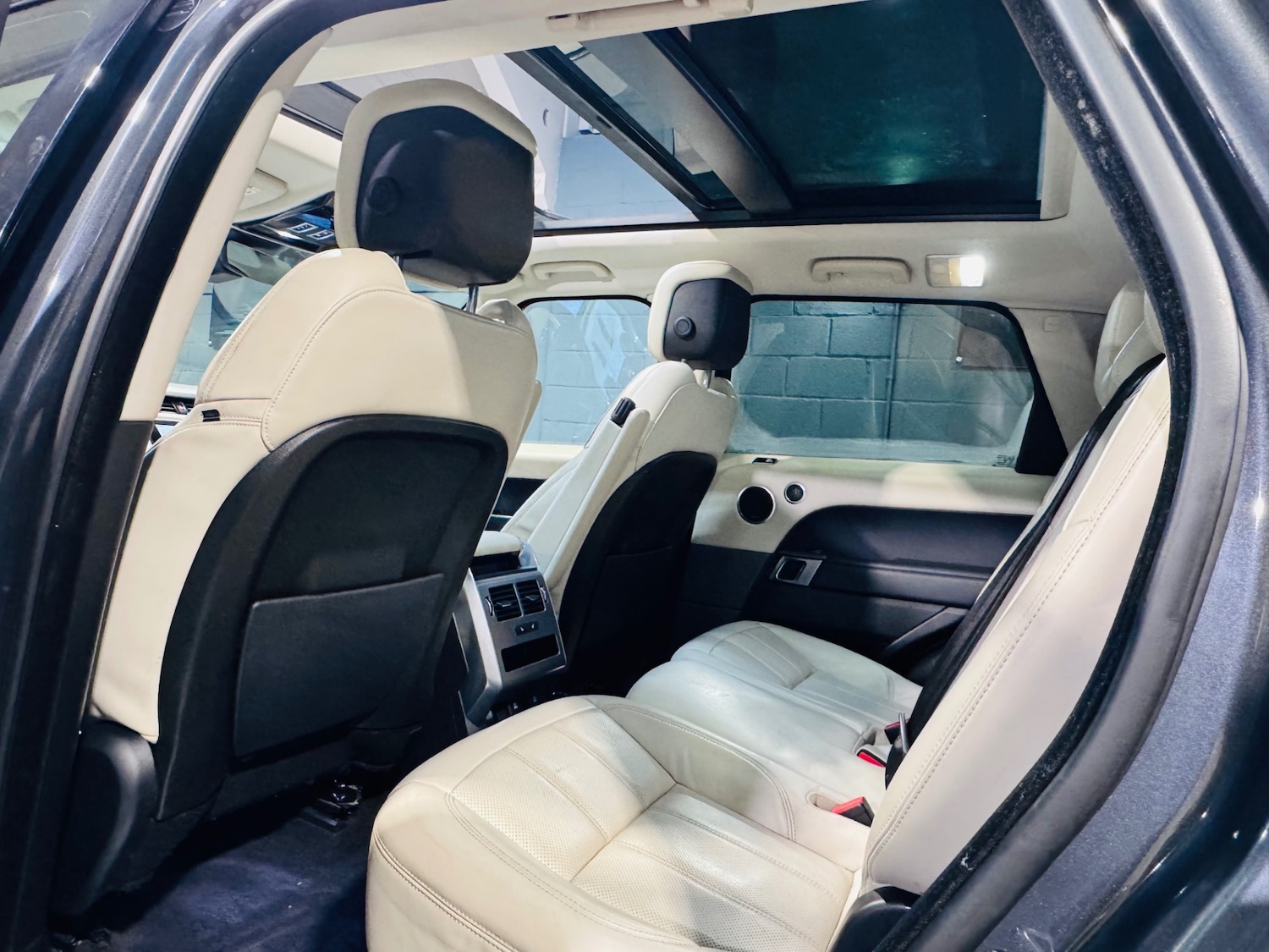 Used Land Rover Range Rover Sport 2018 for sale - 76987172: Photo 18