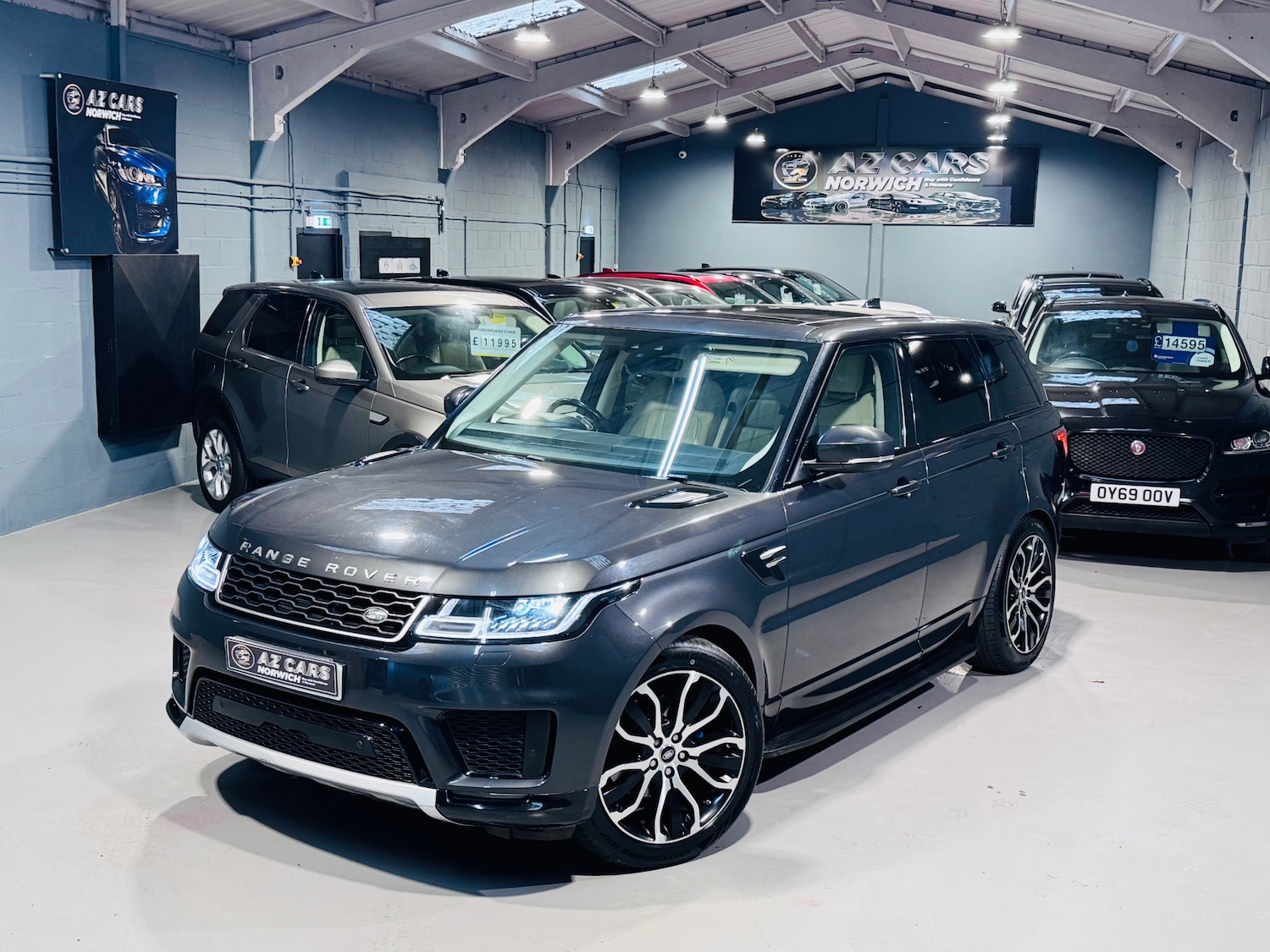 Used Land Rover Range Rover Sport 2018 for sale - 76987172: Photo 2
