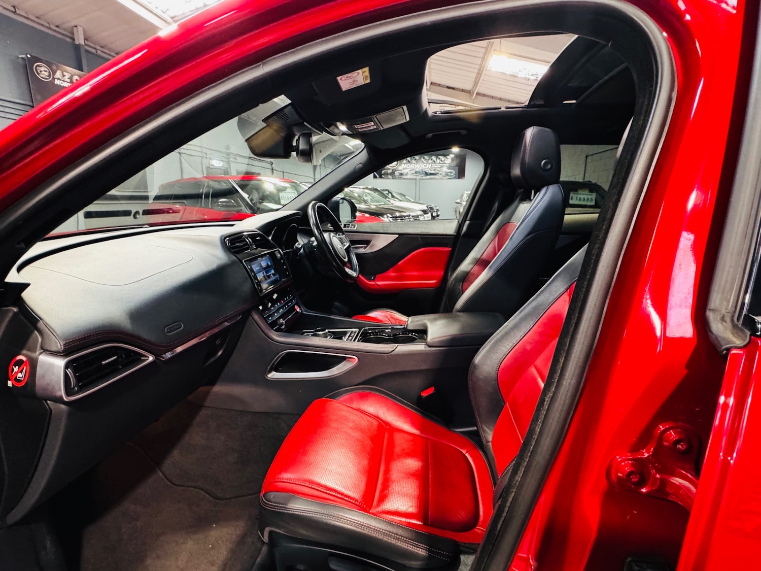 Used Jaguar F-Pace 2017 for sale - 78140993: Photo 19