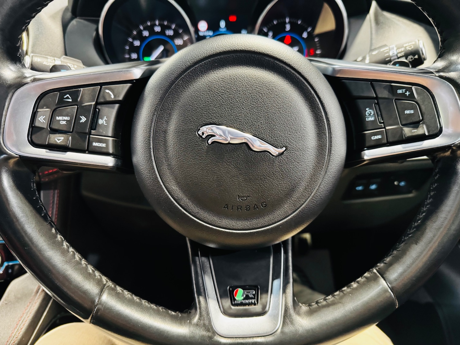 Used Jaguar F-Pace 2017 for sale - 78140993: Photo 25