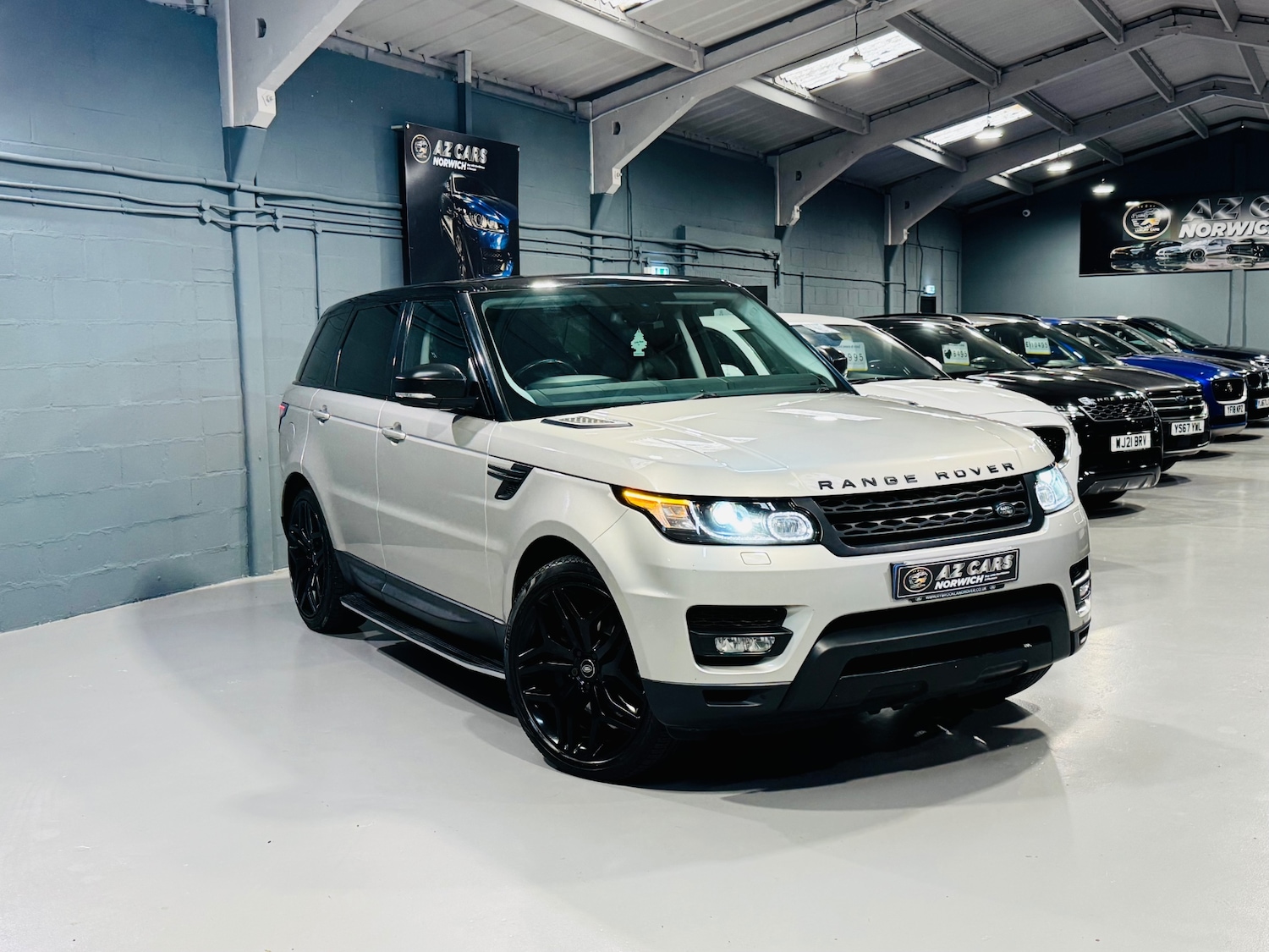 Used Land Rover Range Rover Sport 2015 for sale - 76237374: Photo 1