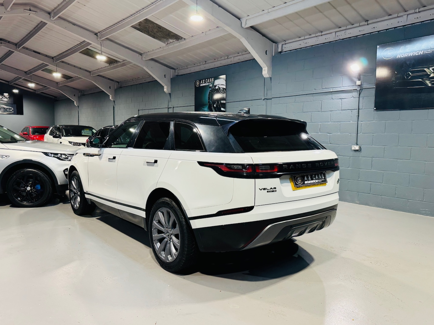 Used Land Rover Range Rover Velar 2018 for sale - 76699640: Photo 12