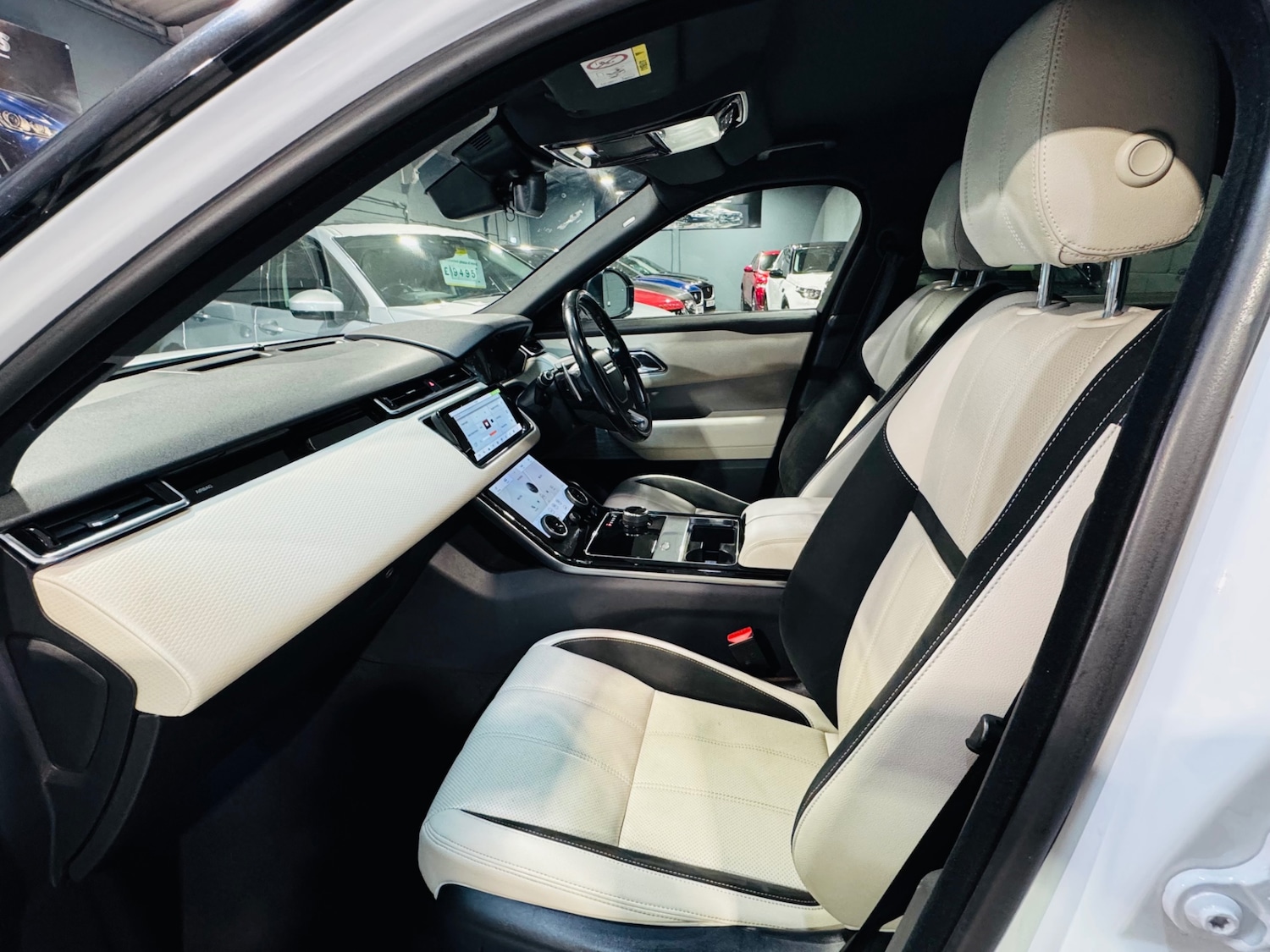 Used Land Rover Range Rover Velar 2018 for sale - 76699640: Photo 17