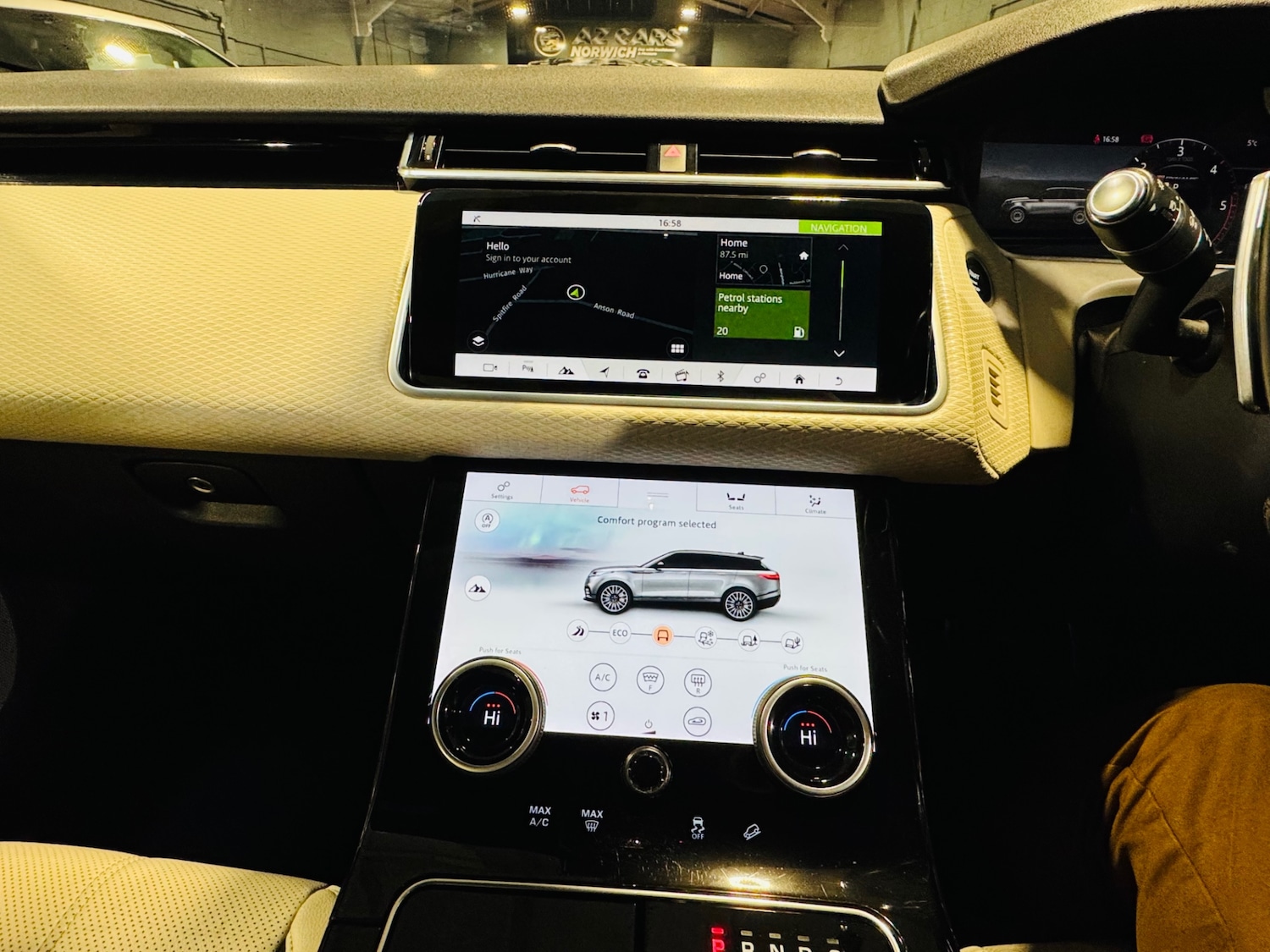 Used Land Rover Range Rover Velar 2018 for sale - 76699640: Photo 20