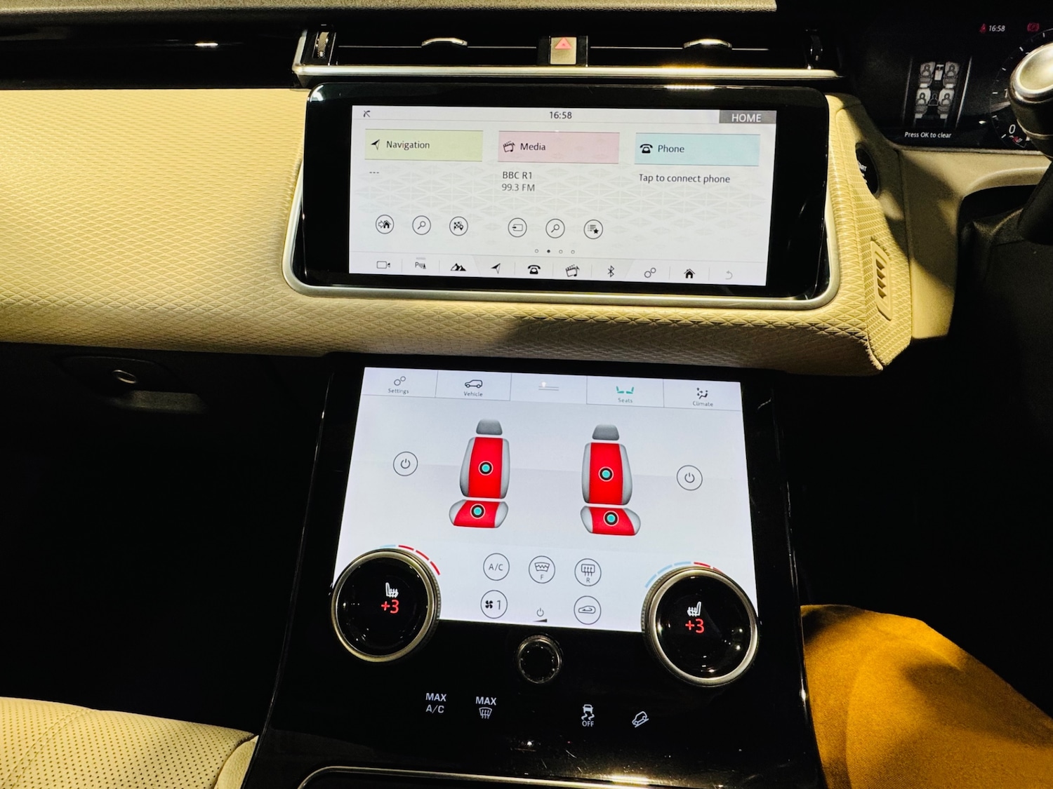 Used Land Rover Range Rover Velar 2018 for sale - 76699640: Photo 21