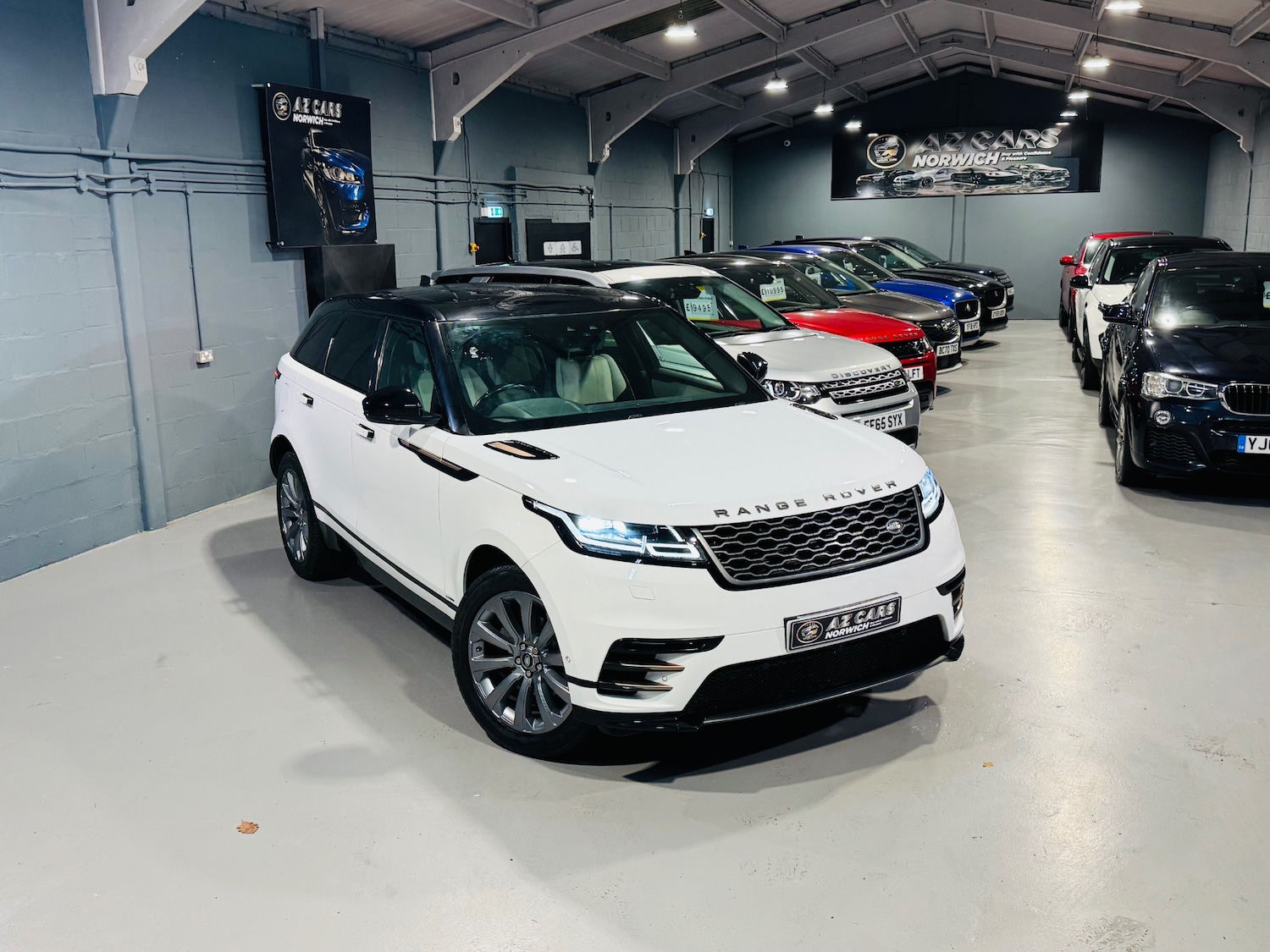 Used Land Rover Range Rover Velar 2018 for sale - 76699640: Photo 3