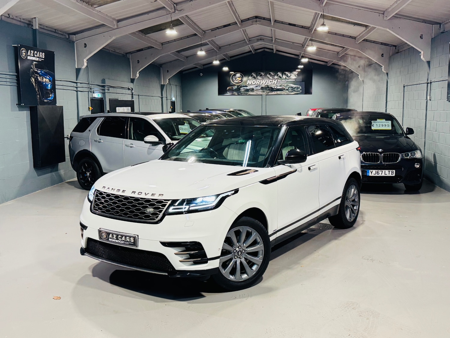 Used Land Rover Range Rover Velar 2018 for sale - 76699640: Photo 4