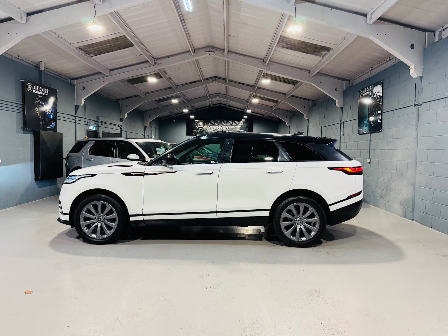 Used Land Rover Range Rover Velar 2018 for sale - 76699640: Photo 9