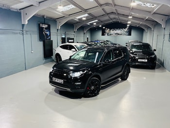 Used Land Rover Discovery Sport 2016 for sale - 76305833: Photo