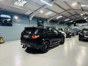 Used Land Rover Discovery Sport 2016 for sale - 76305833: Photo