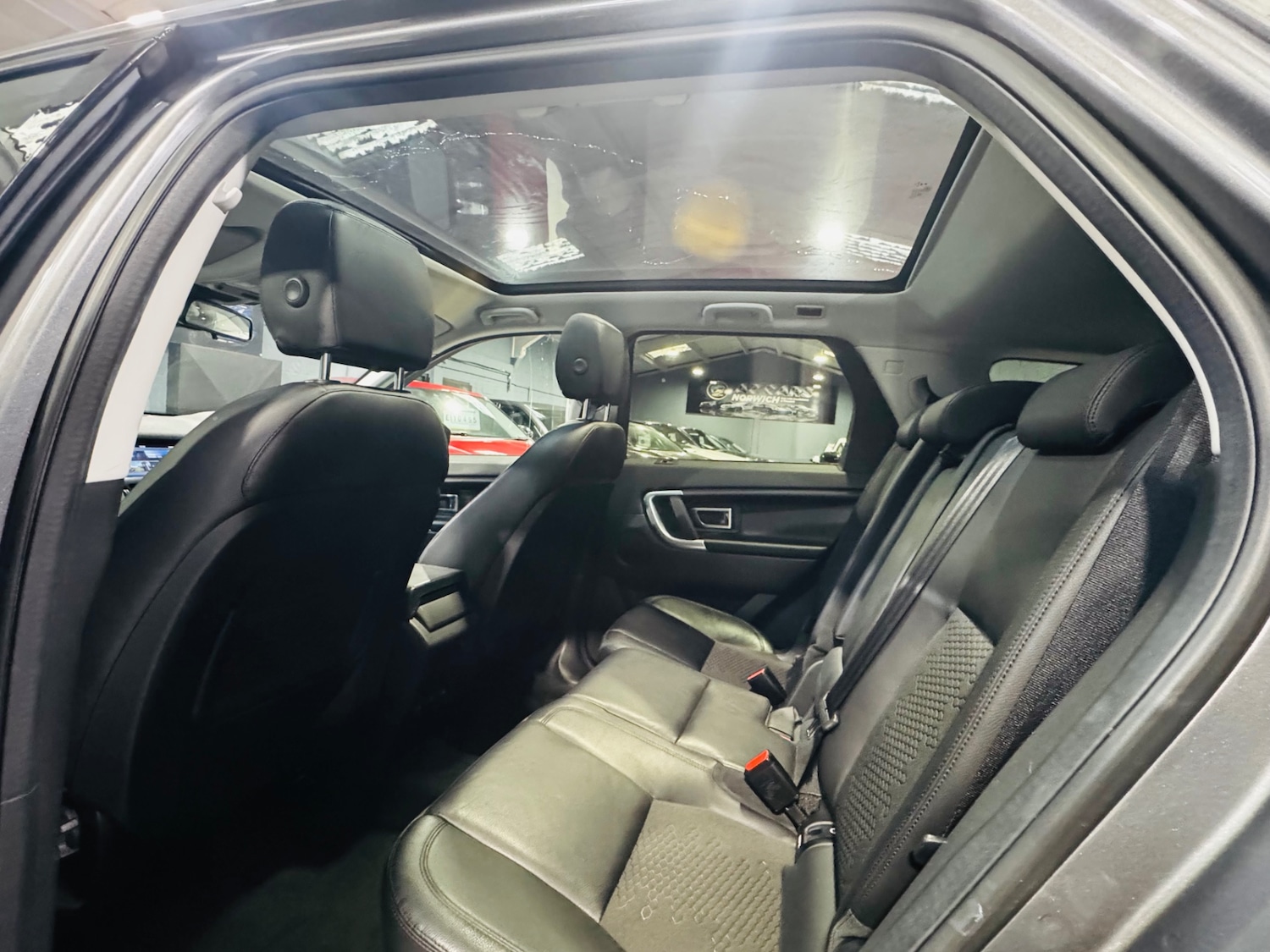 Used Land Rover Discovery Sport 2017 for sale - 78099027: Photo 14