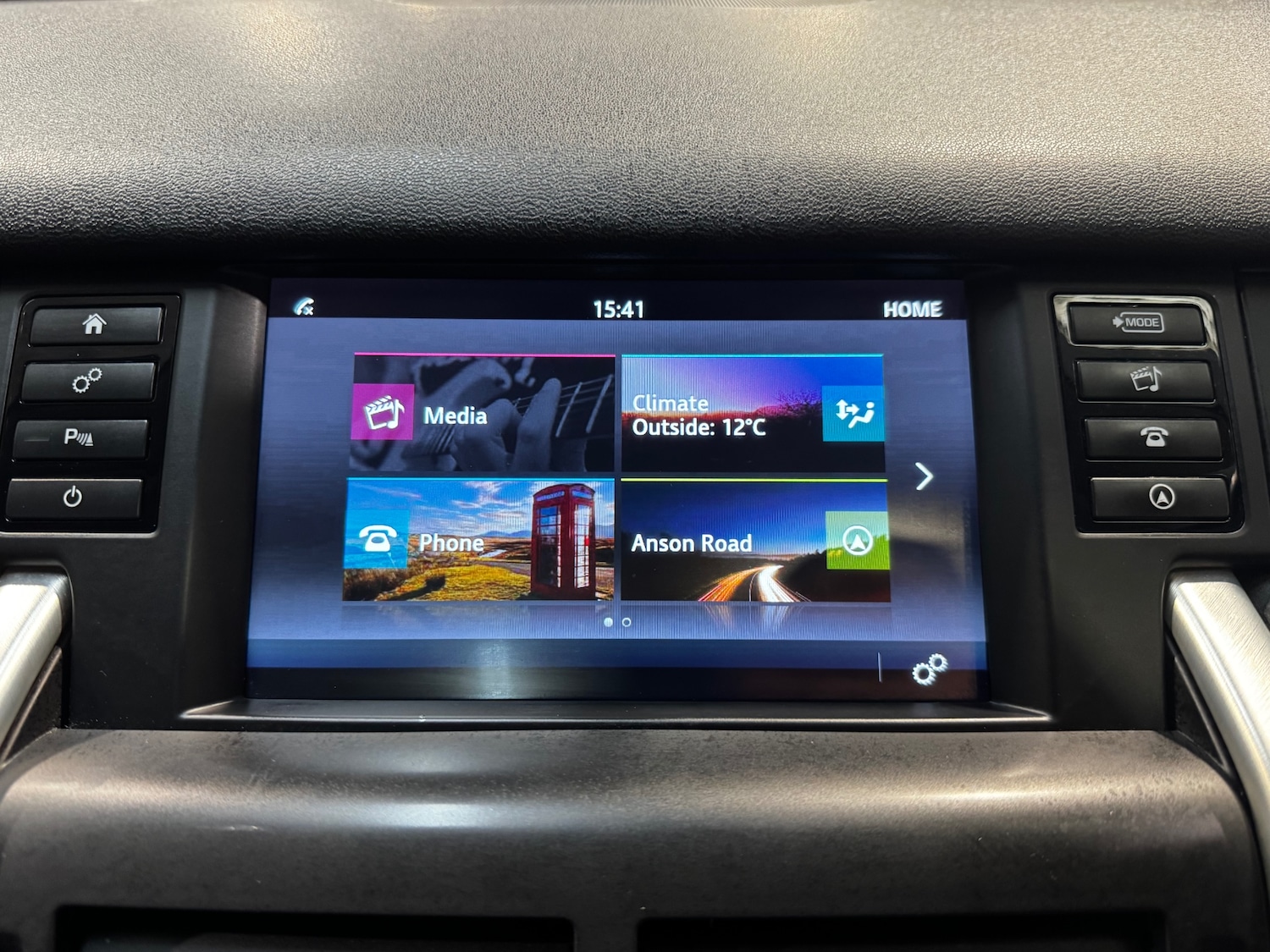 Used Land Rover Discovery Sport 2017 for sale - 78099027: Photo 17