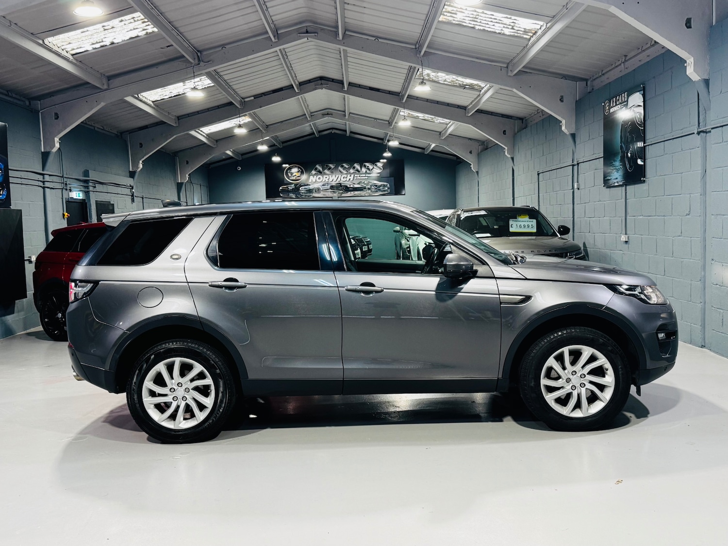 Used Land Rover Discovery Sport 2017 for sale - 78099027: Photo 5
