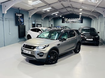 Used Land Rover Discovery Sport 2017 for sale - 76305814: Photo 2