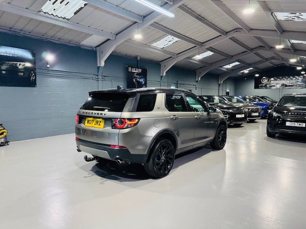 Used Land Rover Discovery Sport 2017 for sale - 76305814: Photo 5
