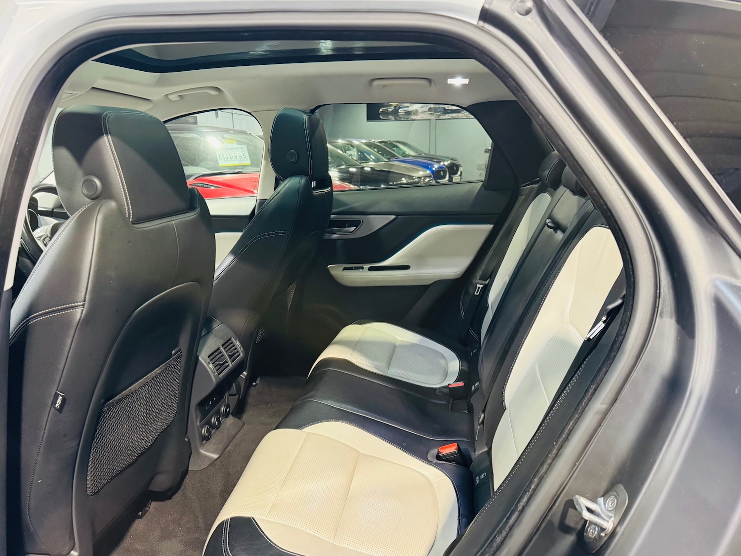 Used Jaguar F-Pace 2016 for sale - 76548070: Photo 16