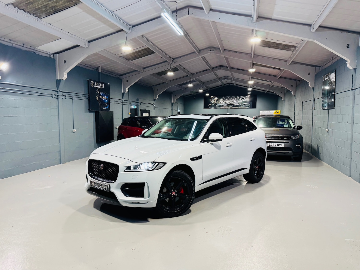 Used Jaguar F-Pace 2016 for sale - 76548070: Photo 2