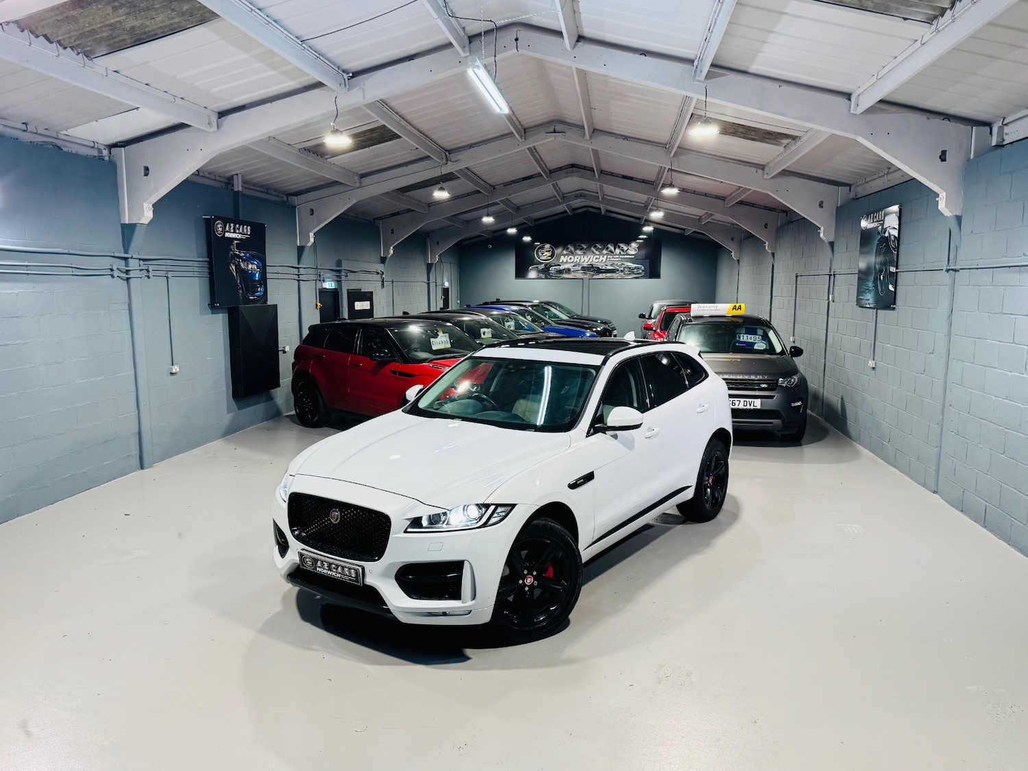 Used Jaguar F-Pace 2016 for sale - 76548070: Photo 4