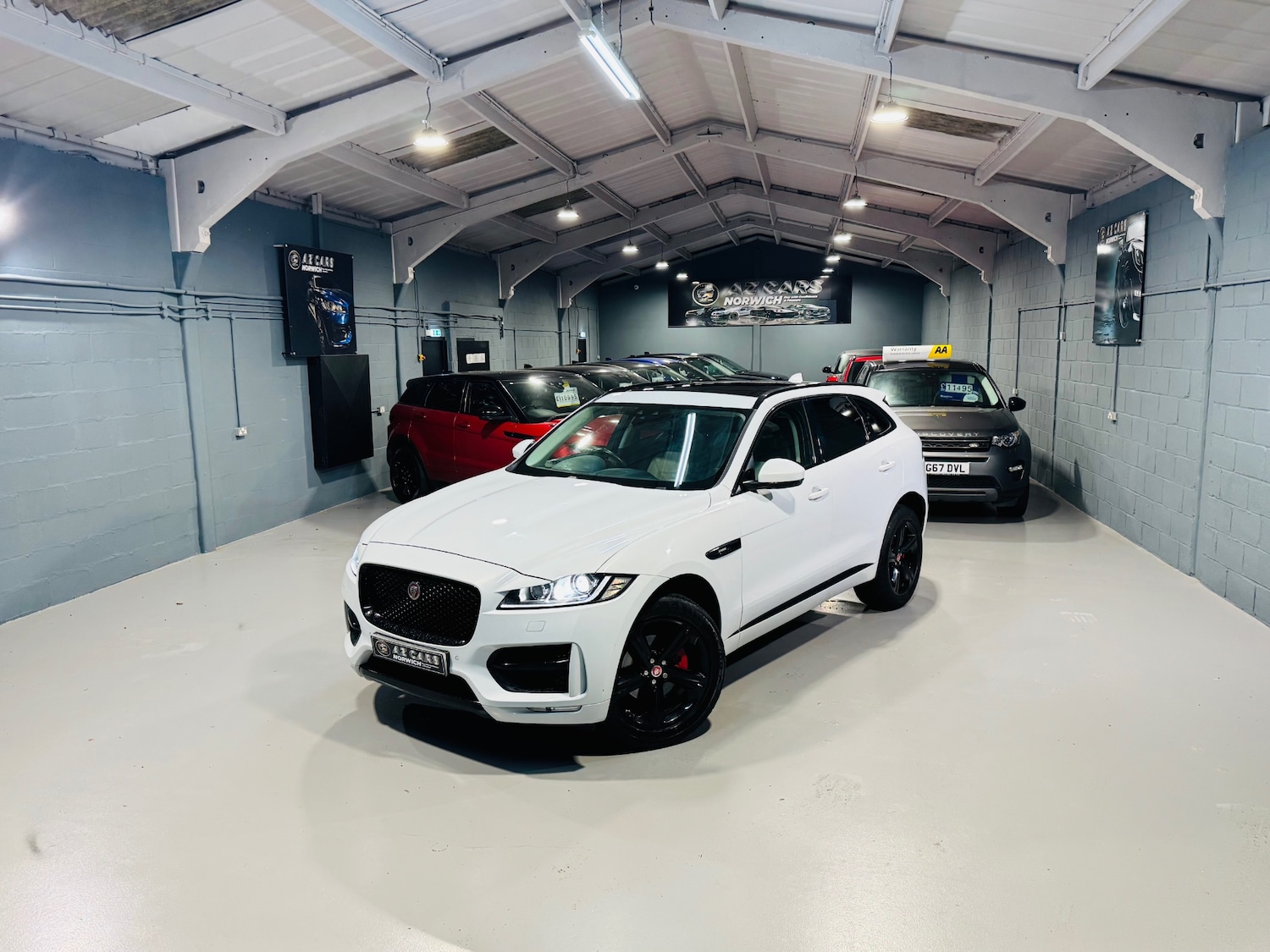 Used Jaguar F-Pace 2016 for sale - 76548070: Photo 6