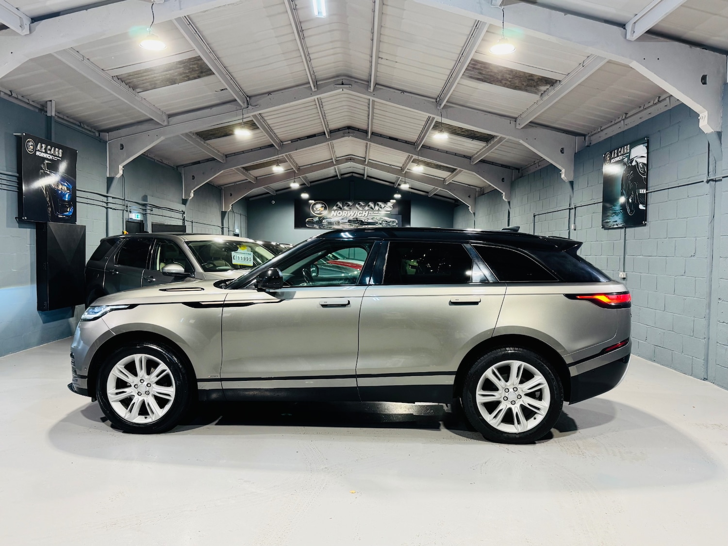 Used Land Rover Range Rover Velar 2018 for sale - 76785422: Photo 11