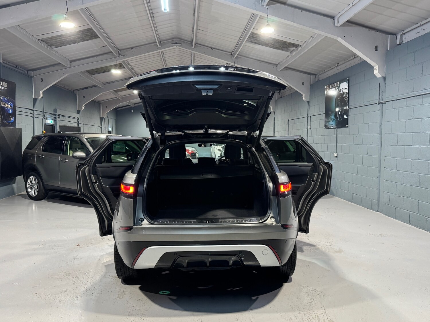 Used Land Rover Range Rover Velar 2018 for sale - 76785422: Photo 16