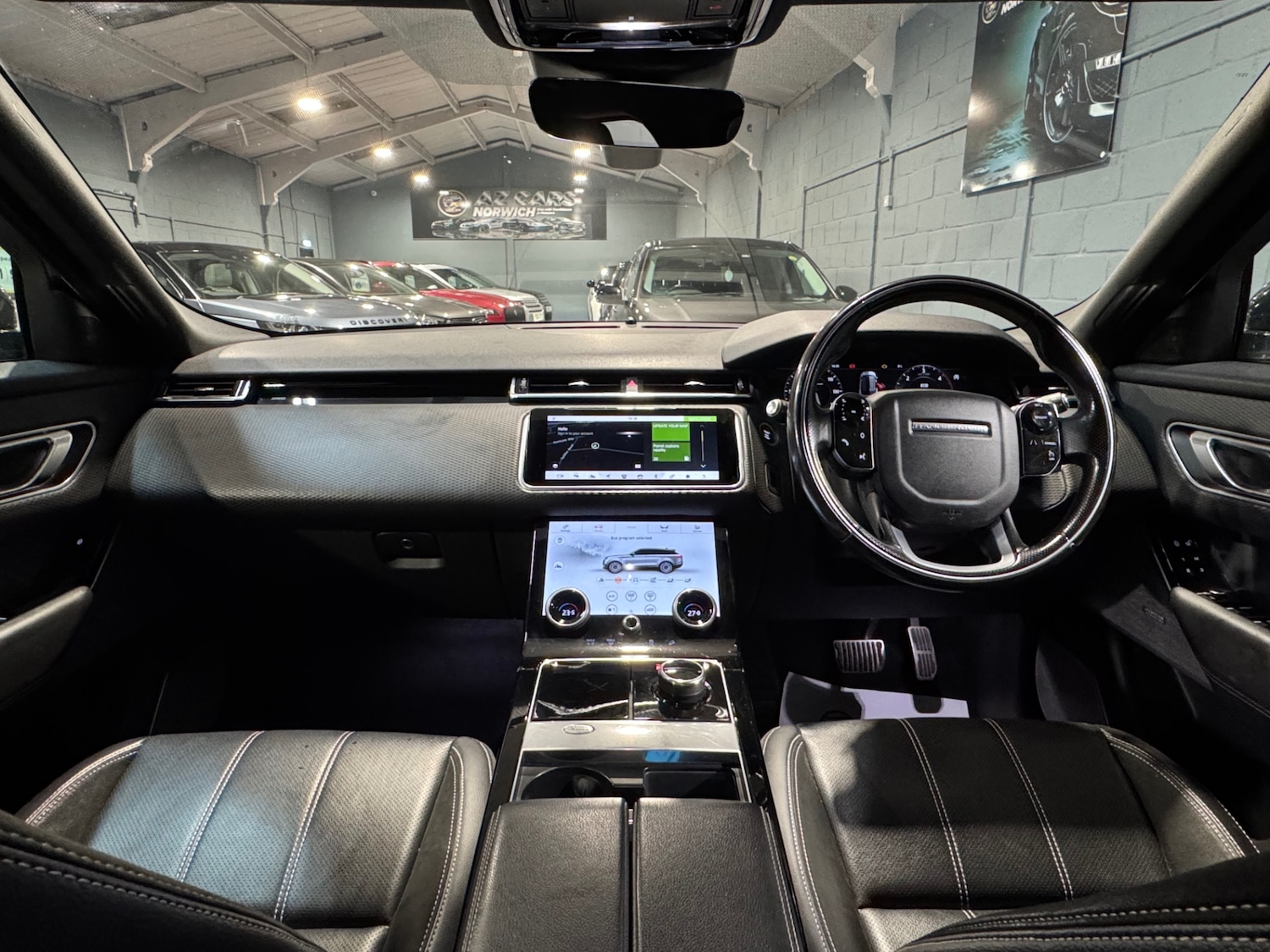 Used Land Rover Range Rover Velar 2018 for sale - 76785422: Photo 17