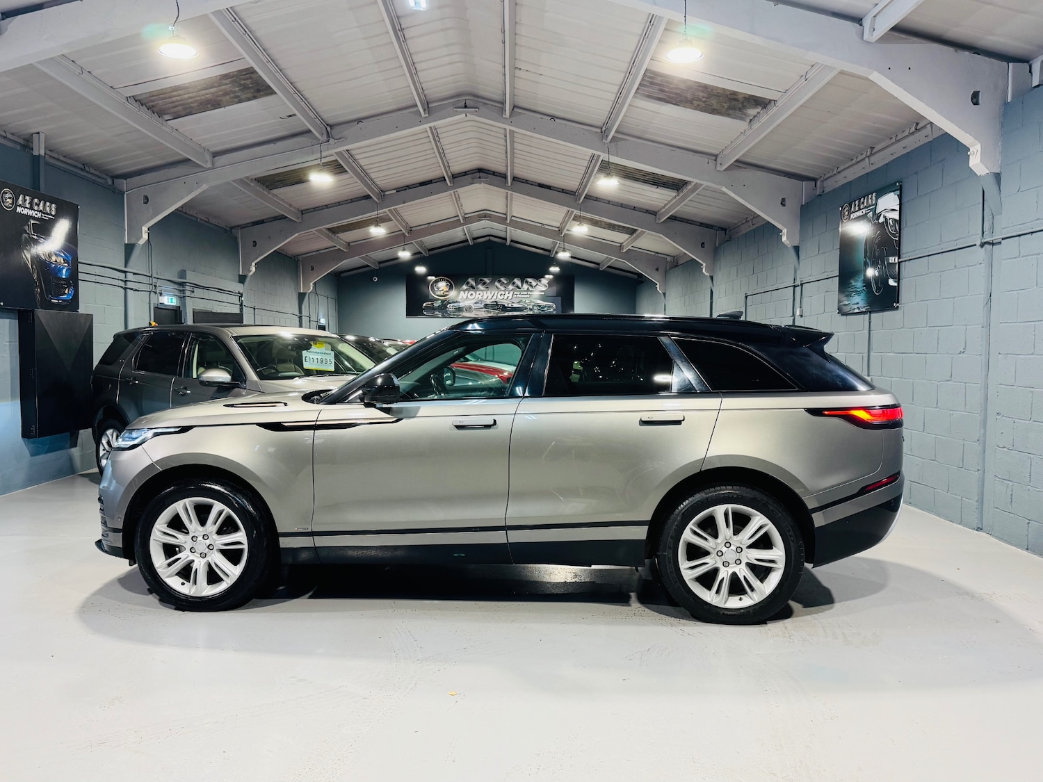 Used Land Rover Range Rover Velar 2018 for sale - 76785422: Photo 9