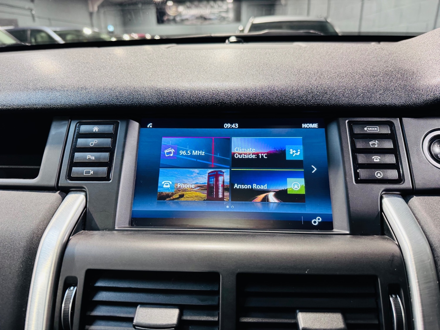 Used Land Rover Discovery Sport 2017 for sale - 77201745: Photo 19