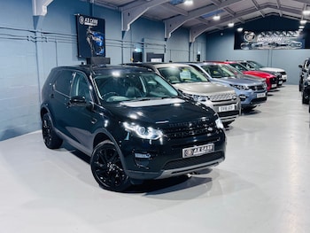 Used Land Rover Discovery Sport 2017 for sale - 77201745: Photo