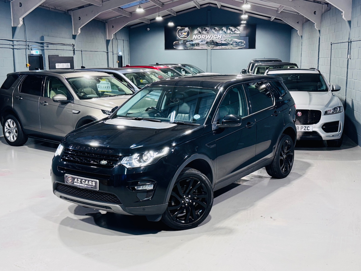 Used Land Rover Discovery Sport 2017 for sale - 77201745: Photo 2