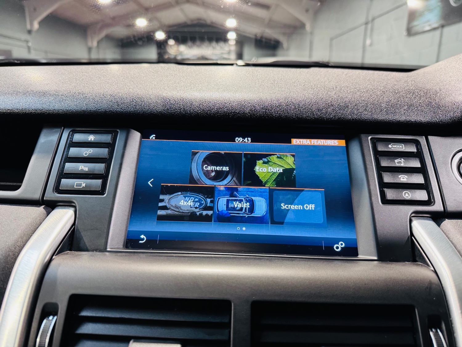 Used Land Rover Discovery Sport 2017 for sale - 77201745: Photo 20