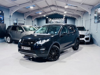 Used Land Rover Discovery Sport 2017 for sale - 77201745: Photo