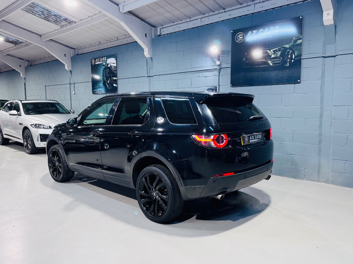 Used Land Rover Discovery Sport 2017 for sale - 77201745: Photo 5