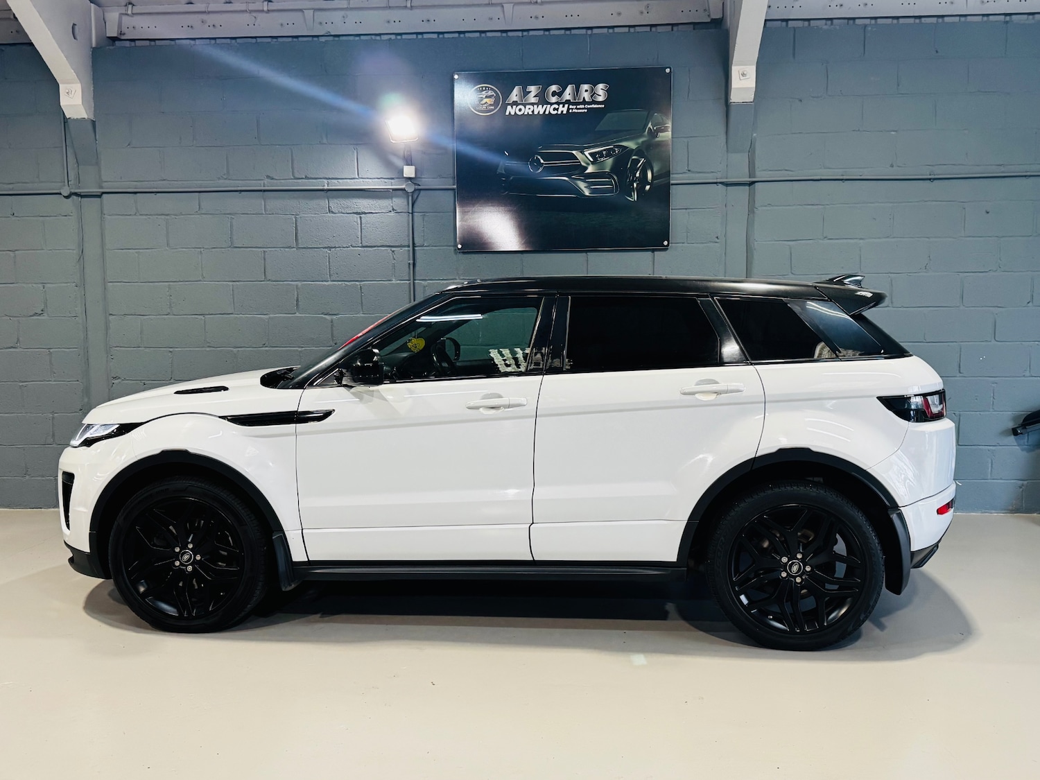 Used Land Rover Range Rover Evoque 2017 for sale - 78098971: Photo 11