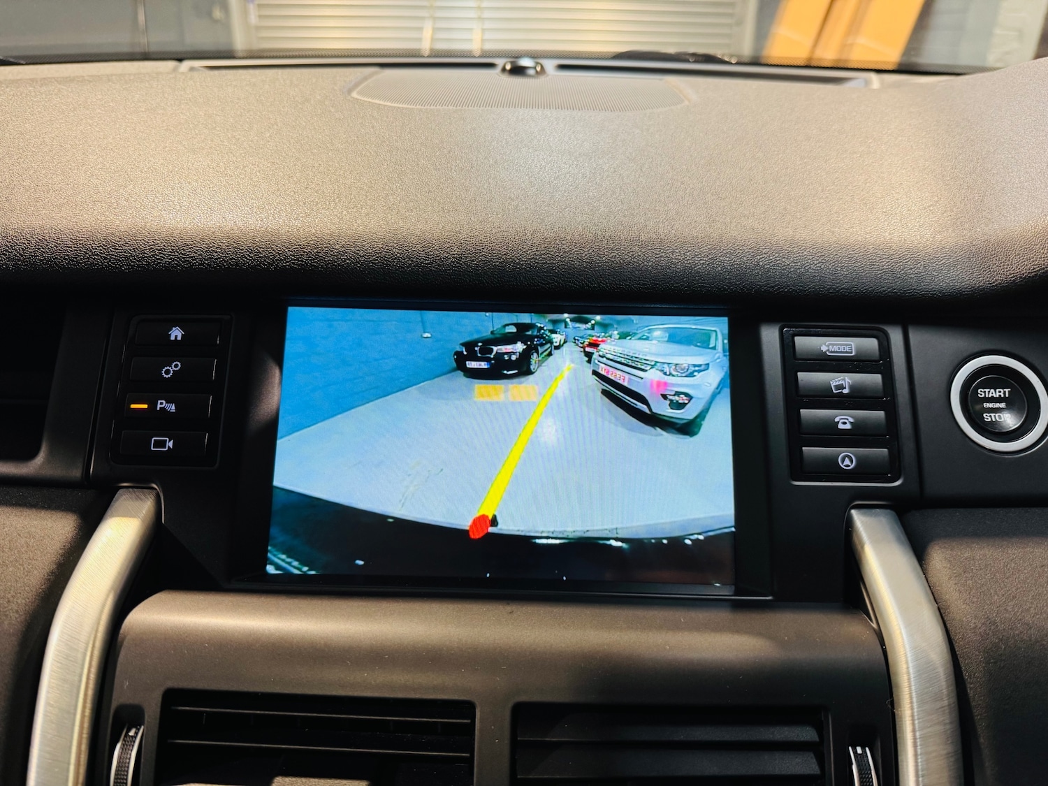 Used Land Rover Discovery Sport 2018 for sale - 76687463: Photo 18