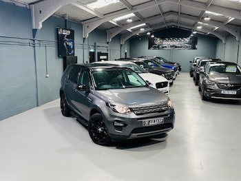 Used Land Rover Discovery Sport 2017 for sale - 76243309: Photo