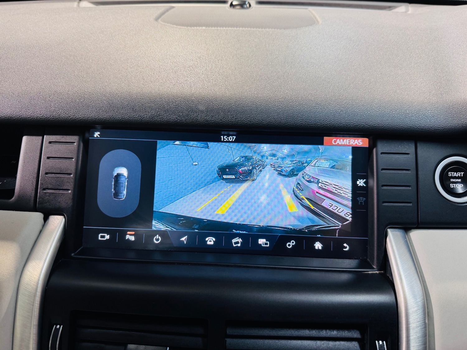 Used Land Rover Discovery Sport 2018 for sale - 76951442: Photo 23