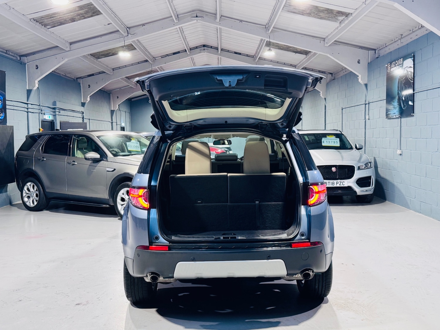 Used Land Rover Discovery Sport 2019 for sale - 77201736: Photo 9