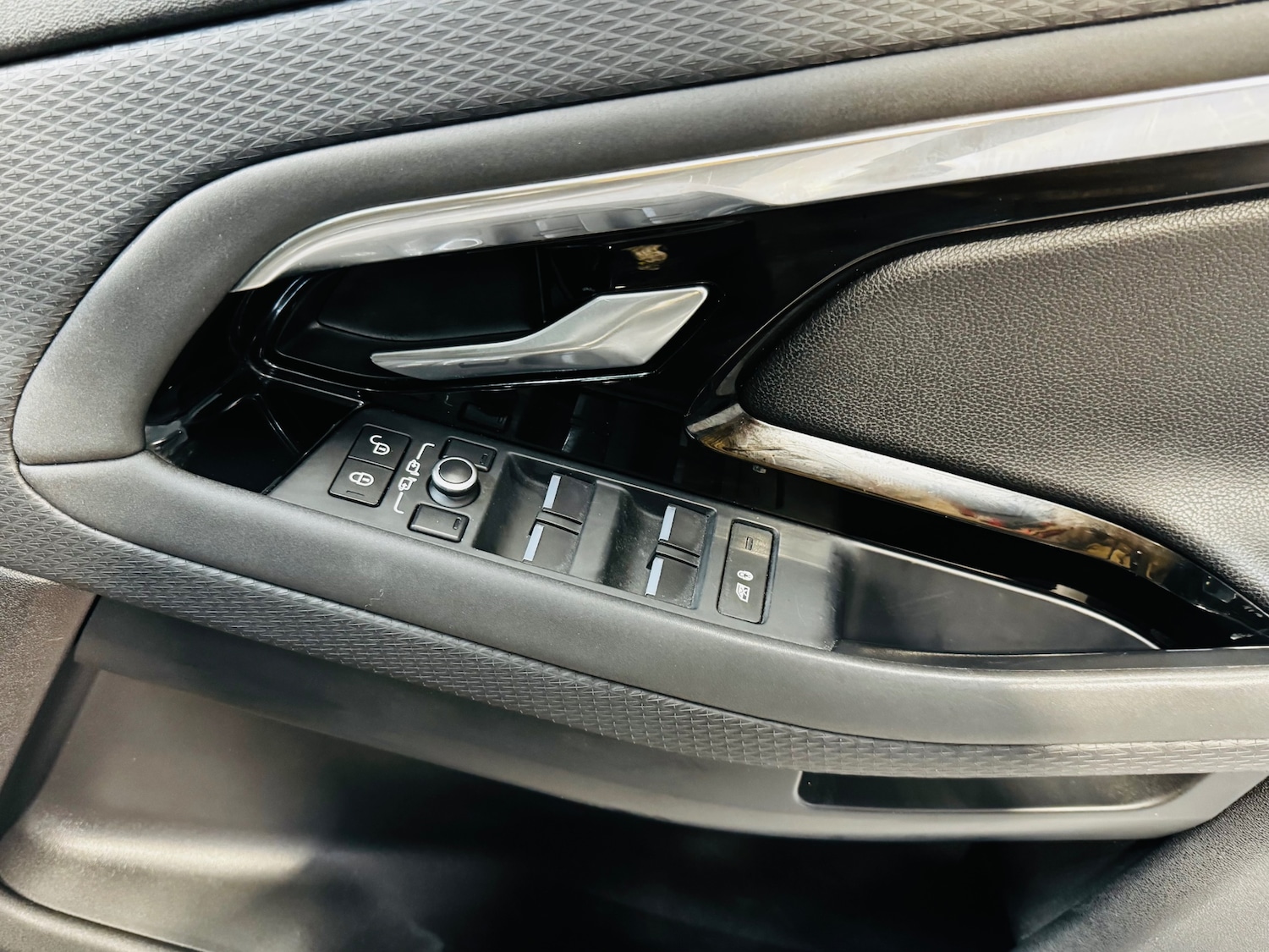 Used Land Rover Range Rover Evoque 2019 for sale - 78127274: Photo 25