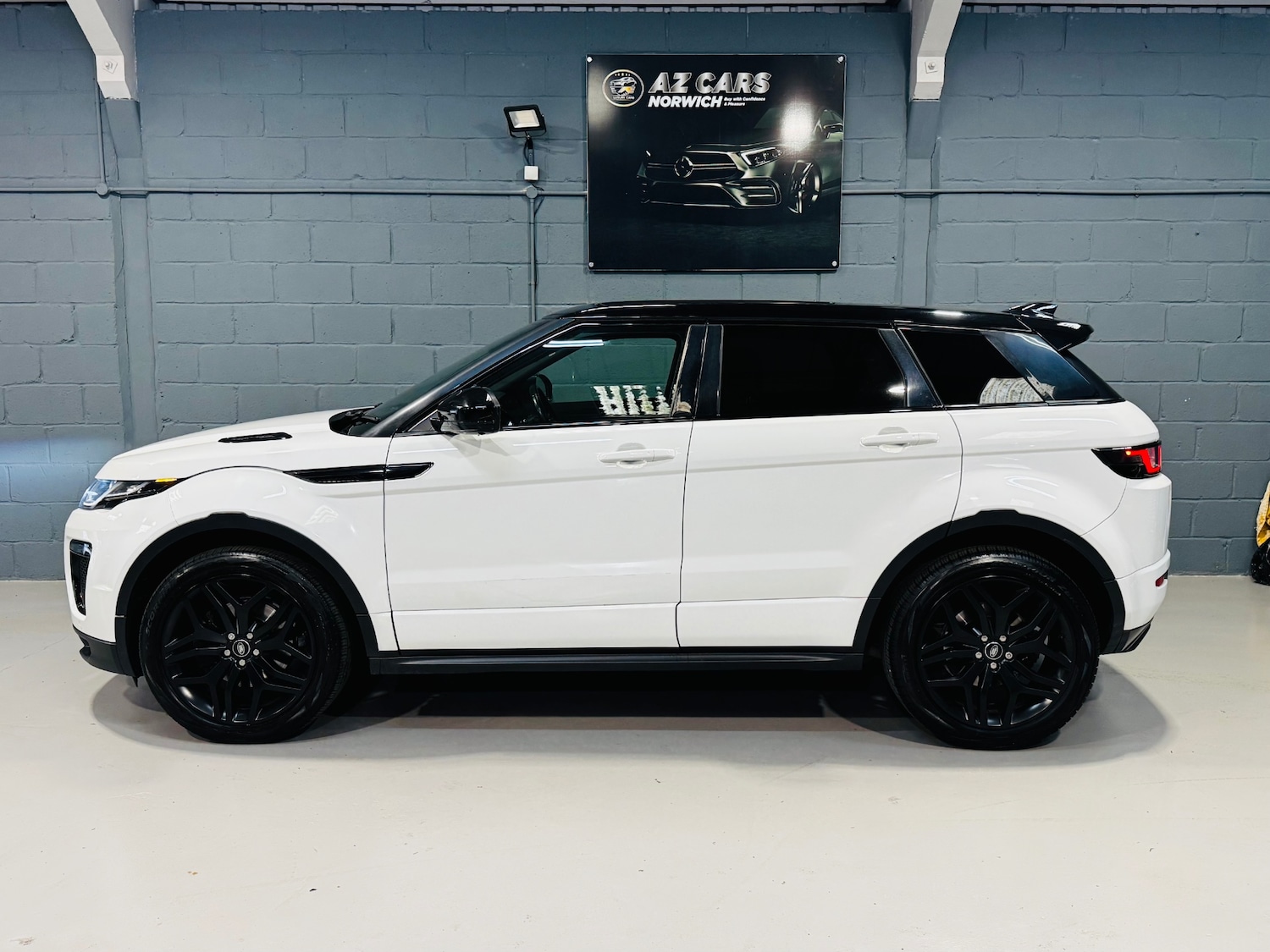 Used Land Rover Range Rover Evoque 2018 for sale - 77880835: Photo 10