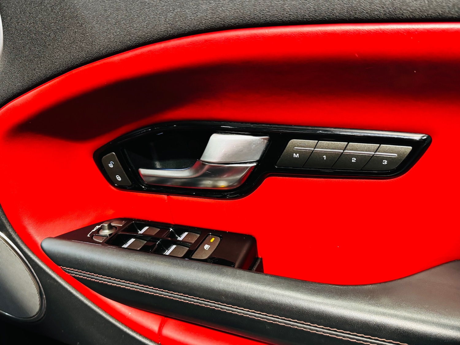 Used Land Rover Range Rover Evoque 2017 for sale - 78098944: Photo 18