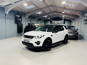 Used Land Rover Discovery Sport 2015 for sale - 76497706: Photo