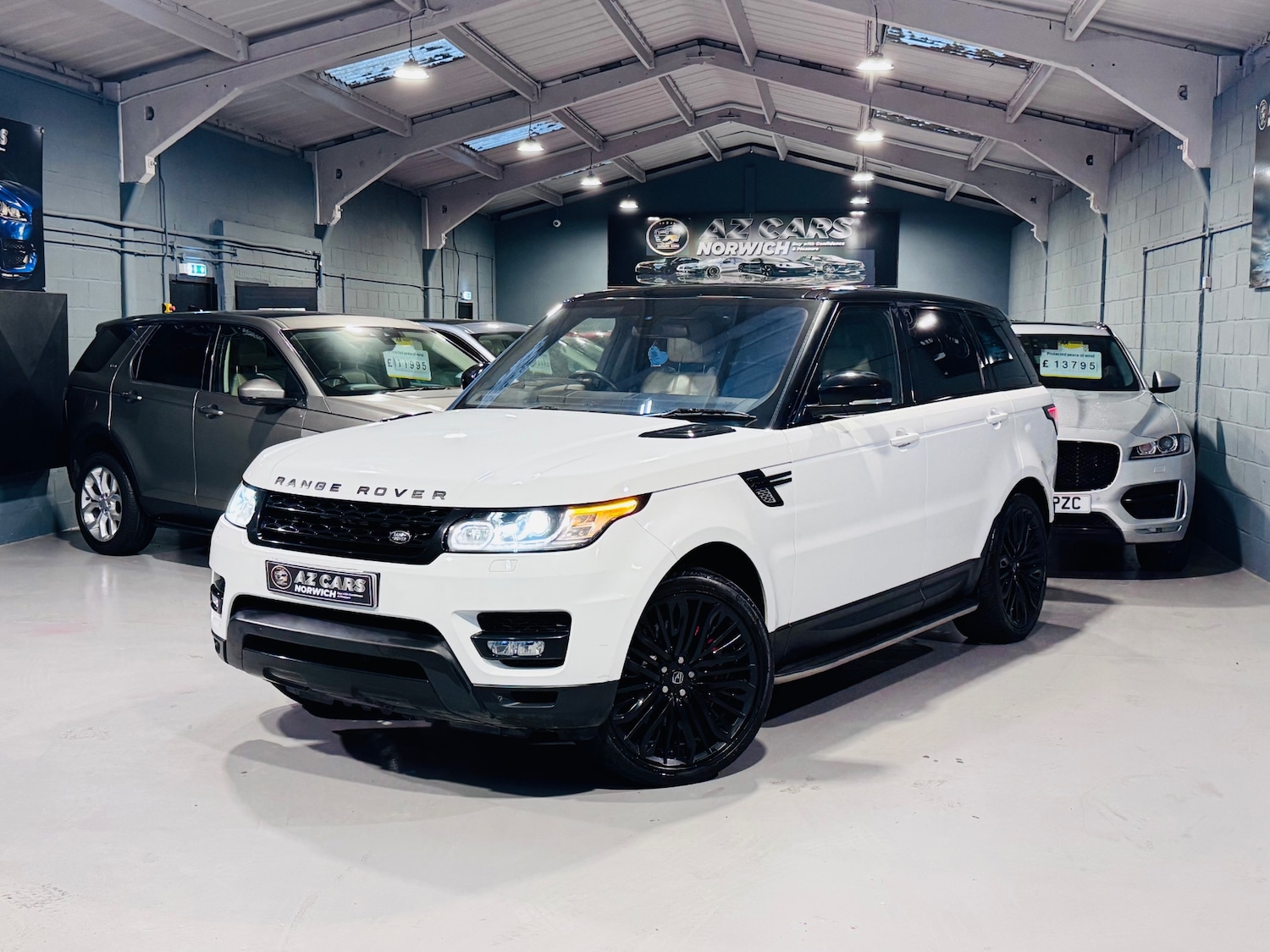 Used Land Rover Range Rover Sport 2015 for sale - 77201506: Photo 2