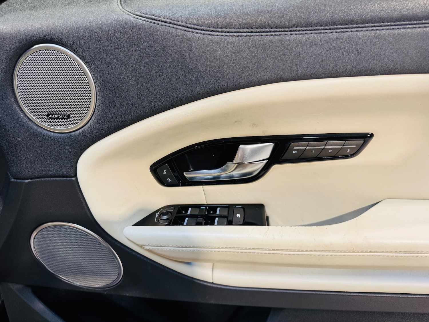 Used Land Rover Range Rover Evoque 2019 for sale - 76571324: Photo 17