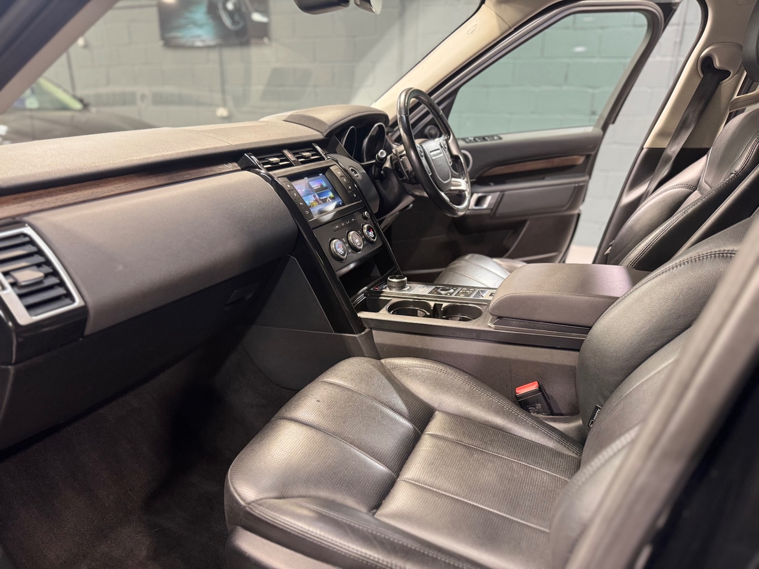 Used Land Rover Discovery 2017 for sale - 76011488: Photo 12