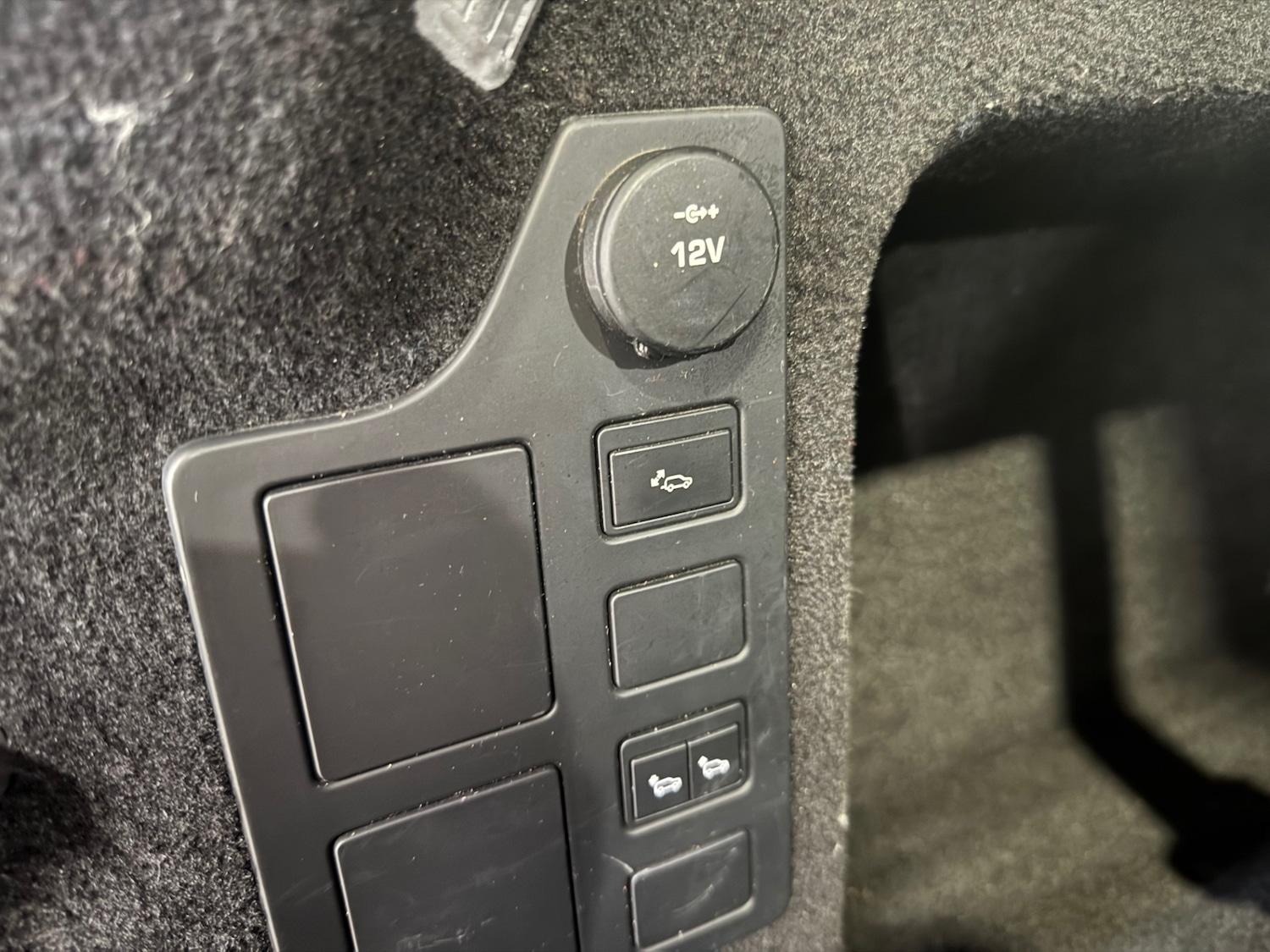 Used Land Rover Discovery 2017 for sale - 76011488: Photo 17