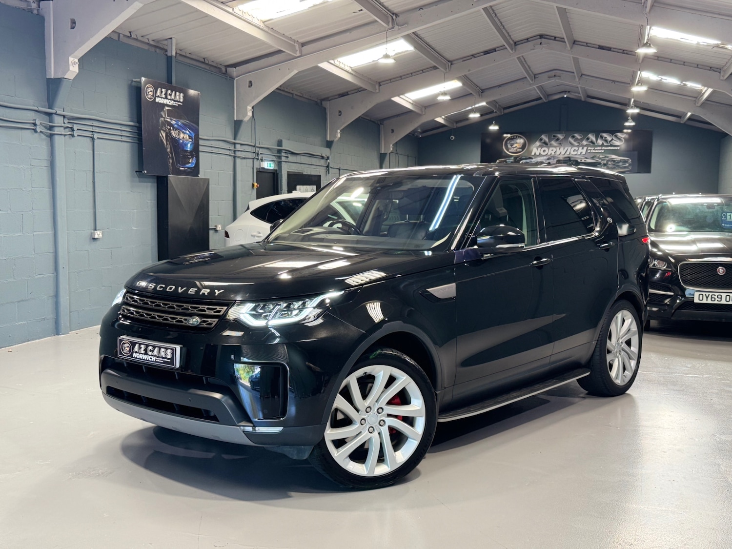 Used Land Rover Discovery 2017 for sale - 76011488: Photo 4