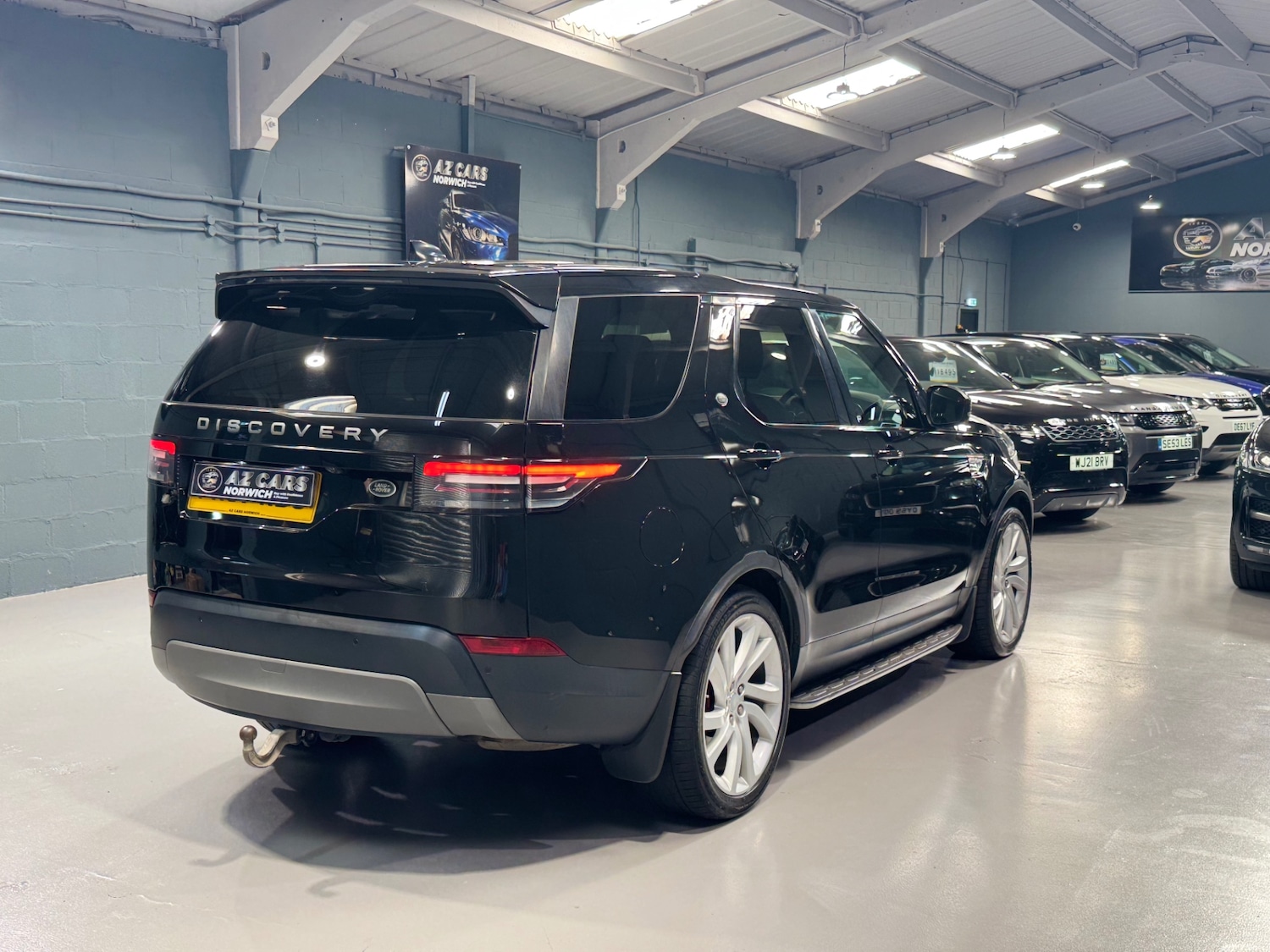 Used Land Rover Discovery 2017 for sale - 76011488: Photo 5