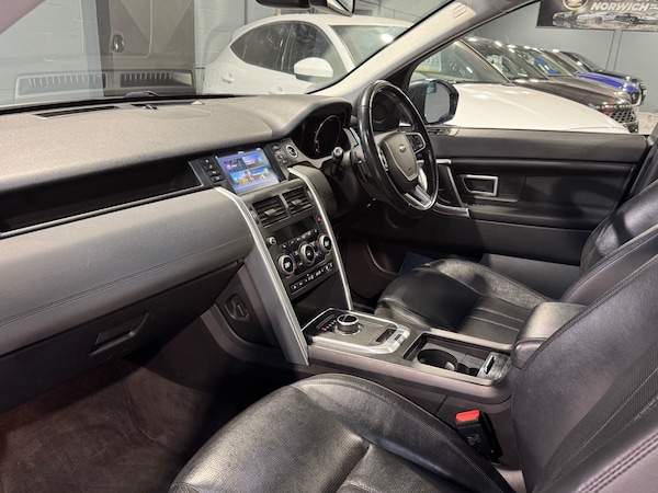 Used Land Rover Discovery Sport 2017 for sale - 76305733: Photo 16